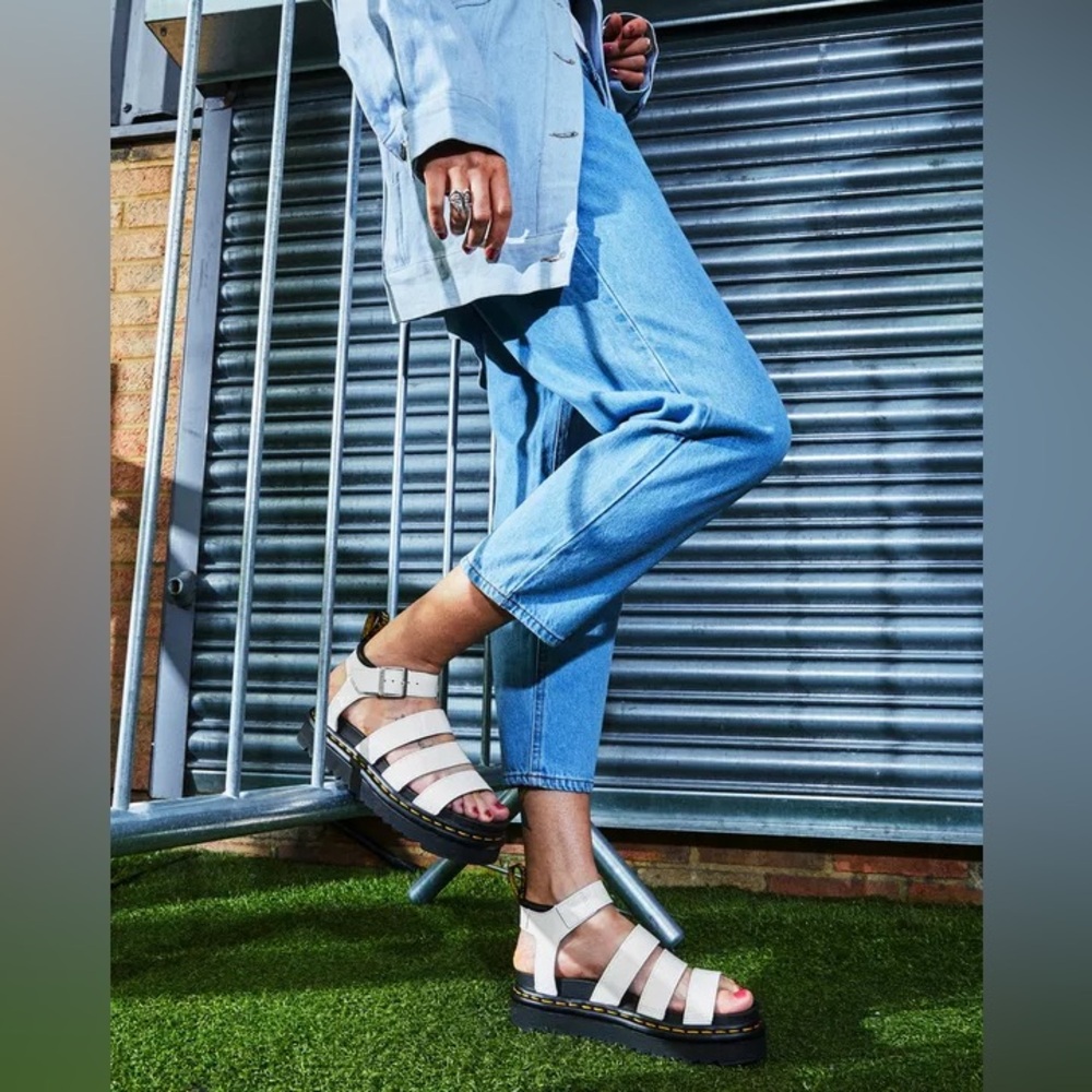 Dr. Martens Blaire Hydro Leather White Sandals WITH BOX! 📦